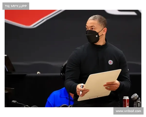 从乐观到沉默:乔治回应续约问题的微妙变化引发外界关注 从乐观到沉默:乔治回应续约问题的微妙变化引发外界关注